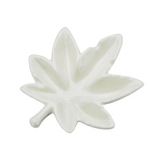 Ashtray Champ with Leaf design in a luxury packing